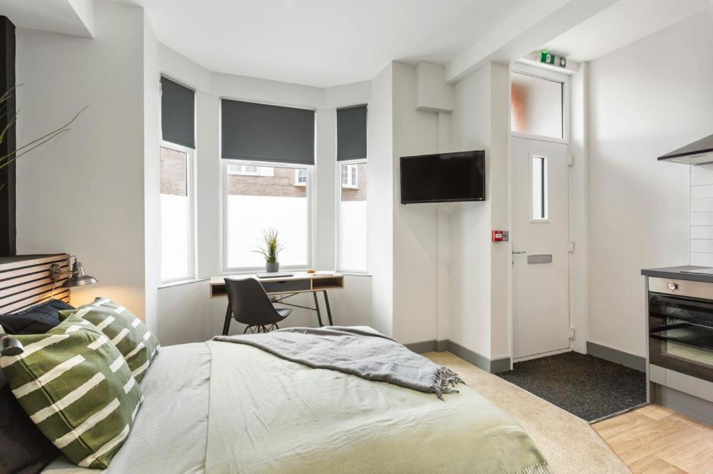 ✰Onpoint -Modern & Fresh Studio Apt Close To Centre - Convenient!✰ Apartamento Beeston  Exterior foto