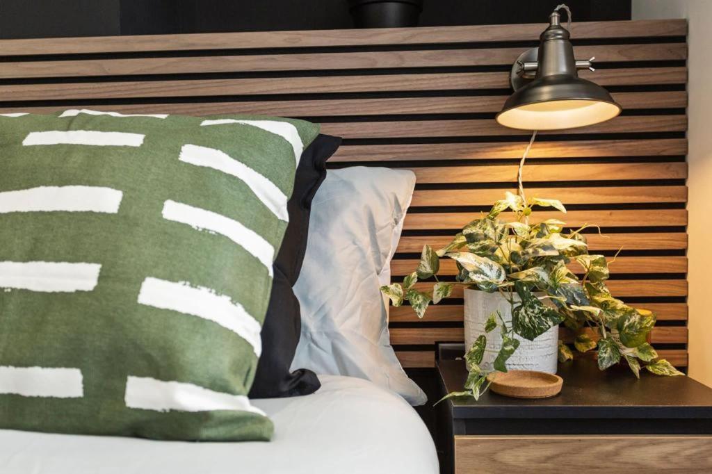 ✰Onpoint -Modern & Fresh Studio Apt Close To Centre - Convenient!✰ Apartamento Beeston  Exterior foto